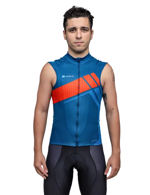 Nuestro/a modelo mide 173 cm  y lleva la talla  5