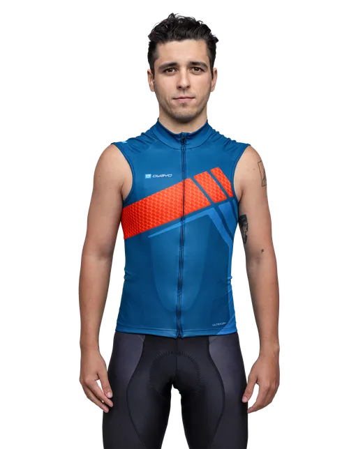 Nuestro/a modelo mide 173 cm  y lleva la talla  5