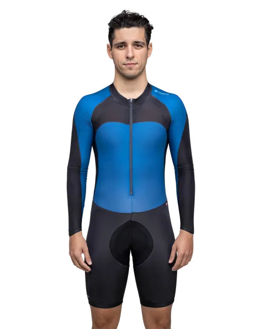 Nuestro/a modelo mide 173 cm  y lleva la talla  6