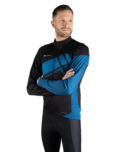 Nuestro/a modelo mide 186 cm  y lleva la talla  5