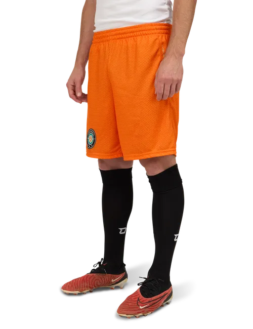 Nuestro/a modelo mide 176 cm  y lleva la talla  4