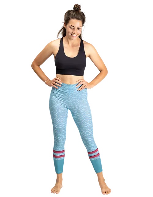 Nuestro/a modelo mide 173 cm  y lleva la talla  S4